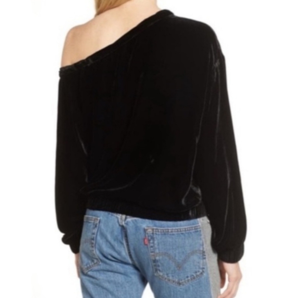 Kendall & Kylie Black One-Shoulder LS Velvet Top Size XS - Picture 2 of 9
